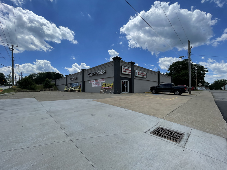 1370 Canton Rd, Akron, OH à vendre - Photo du bâtiment - Image 1 de 1