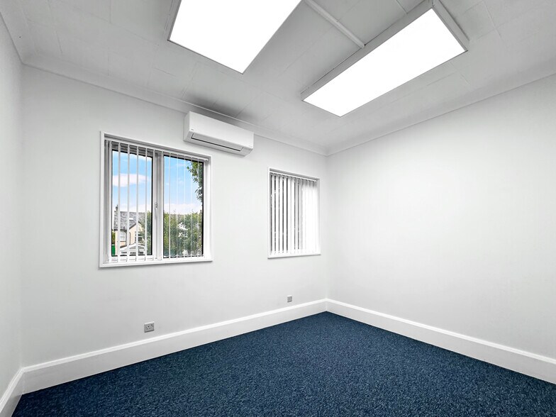 31 Bois Ln, Amersham à louer - Photo du bâtiment - Image 2 de 6