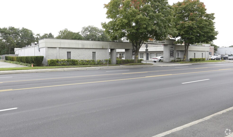 6268 Jericho Tpke, Commack, NY à vendre - Photo principale - Image 2 de 5