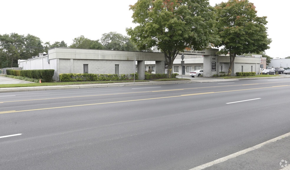 6268 Jericho Tpke, Commack, NY for sale - Primary Photo - Image 2 of 5