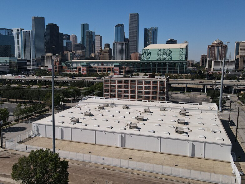 319 St Emanuel St, Houston, TX à louer - Photo du bâtiment - Image 2 de 30