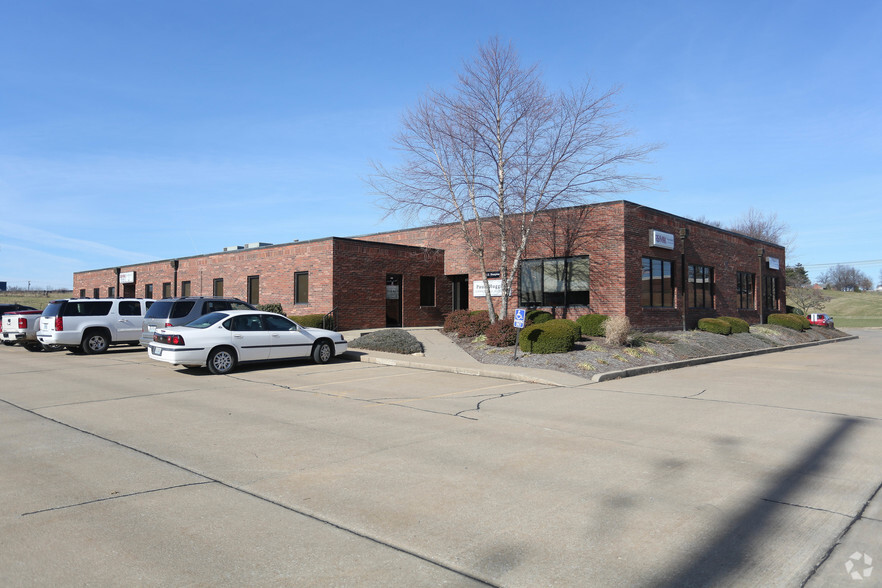 106 Farrar Dr, Cape Girardeau, MO for lease - Primary Photo - Image 1 of 3