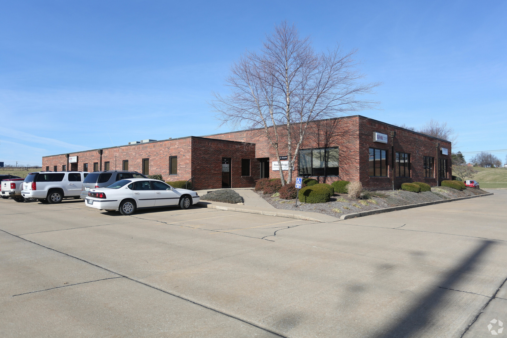 106 Farrar Dr, Cape Girardeau, MO for lease Primary Photo- Image 1 of 4