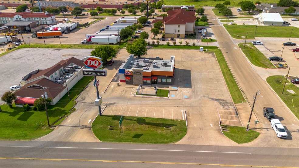 1509 Corsicana Hwy, Hillsboro, TX for lease - Building Photo - Image 2 of 7