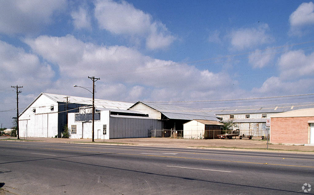 2750 E Main St, Grand Prairie, TX for sale Primary Photo- Image 1 of 1