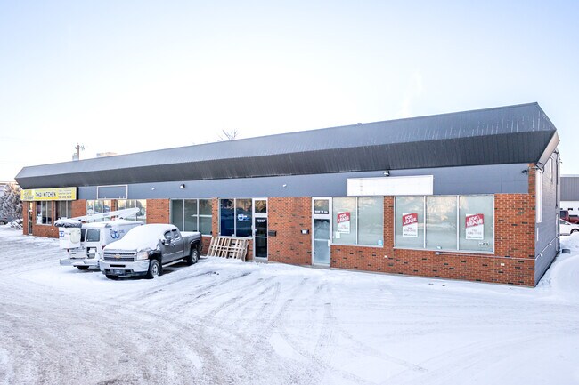 Plus de détails pour 15883-15889 116th Ave NW, Edmonton, AB - Bureau à louer