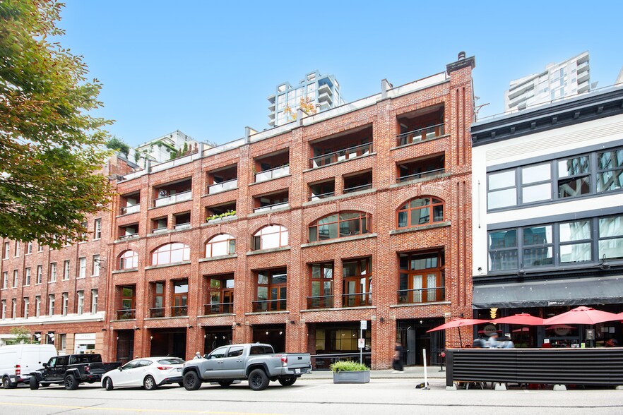 548-554 Beatty St, Vancouver, BC à louer - Photo du bâtiment - Image 1 de 7