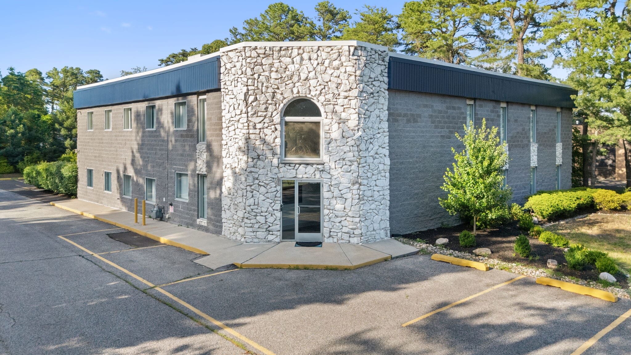 411 Commerce Ln, West Berlin, NJ for sale Building Photo- Image 1 of 44