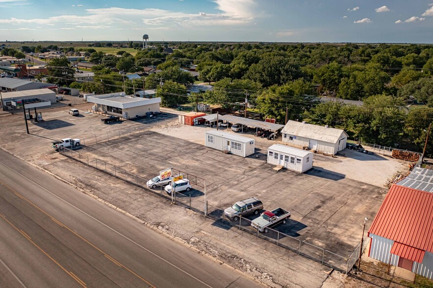 1112 W Main St, Olney, TX for sale - Building Photo - Image 2 of 11