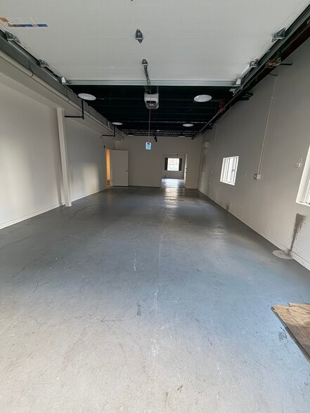 5 Mott Ave, Norwalk, CT à louer - Photo du bâtiment - Image 3 de 9