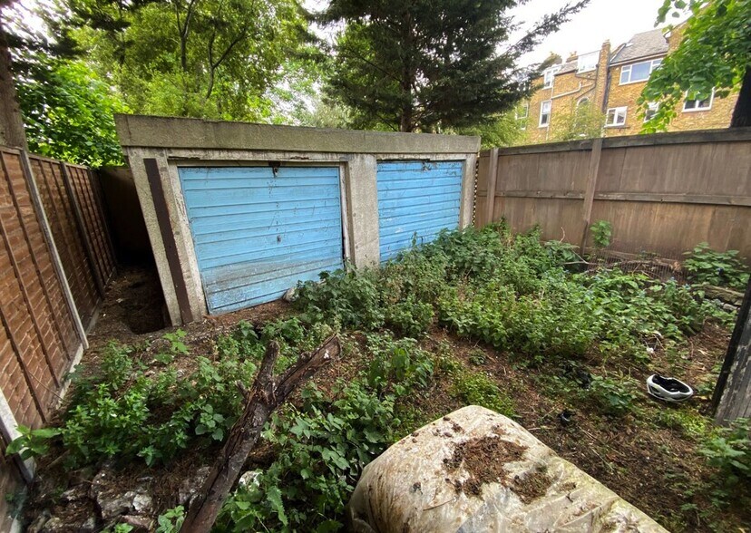 35B Islip St, Londres à vendre - Photo du bâtiment - Image 2 de 3