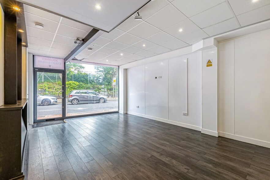 18 Coombe Ln, London for lease - Interior Photo - Image 3 of 5