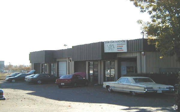 2967 Coors Ct, Santa Rosa, CA à louer - Photo du bâtiment - Image 3 de 19