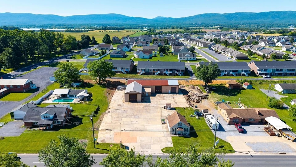 3231 Stuarts Draft Hwy, Stuarts Draft, VA à vendre - Photo du bâtiment - Image 2 de 73
