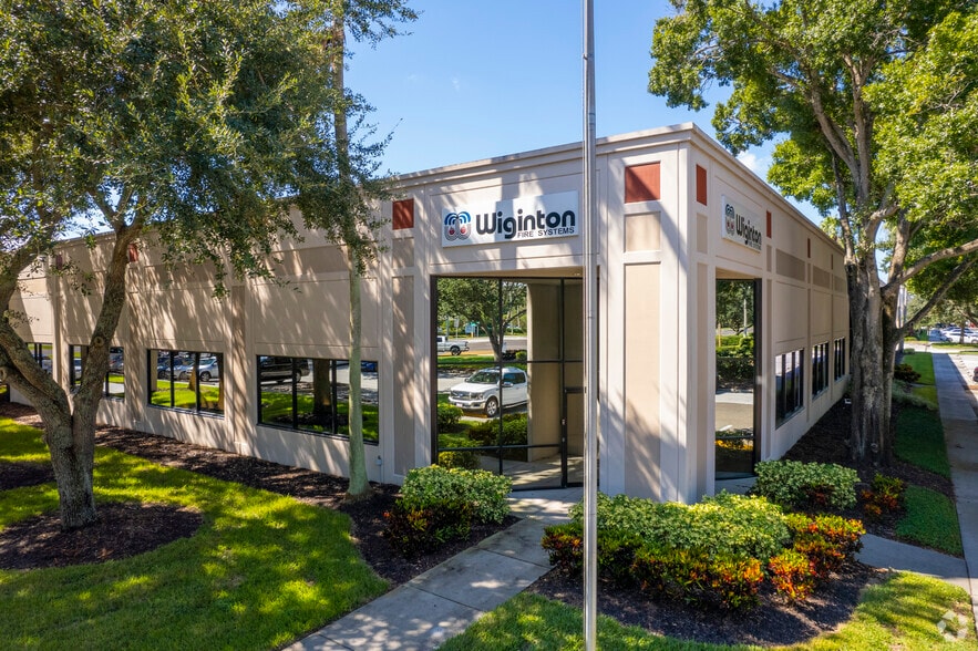 701-725 S US Highway 301, Tampa, FL for lease - Building Photo - Image 2 of 8