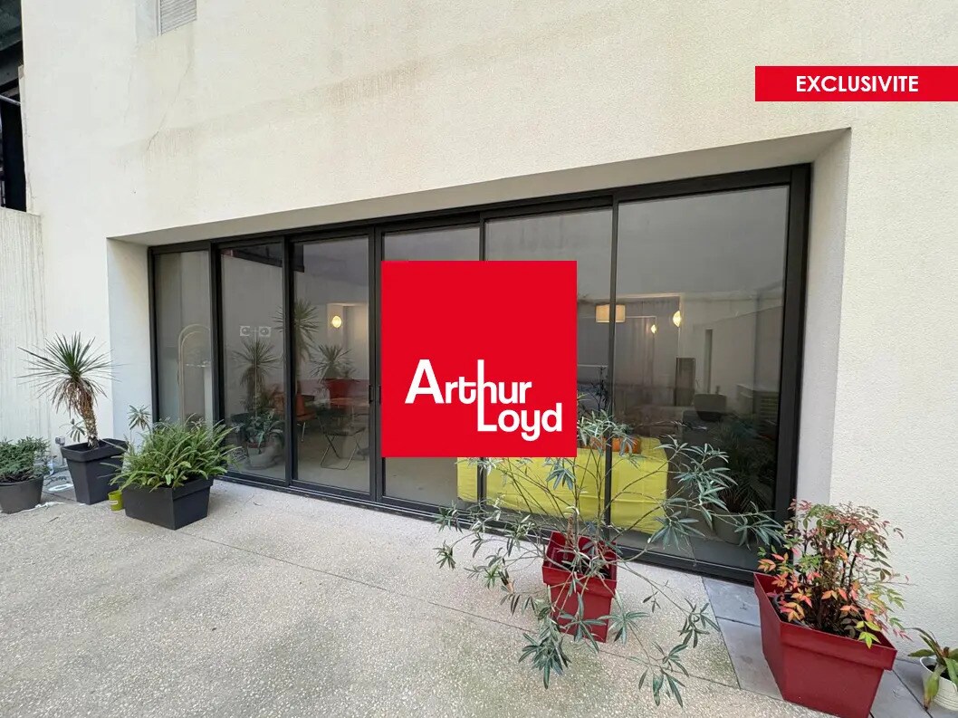 Retail in Marseille for sale Building Photo- Image 1 of 9