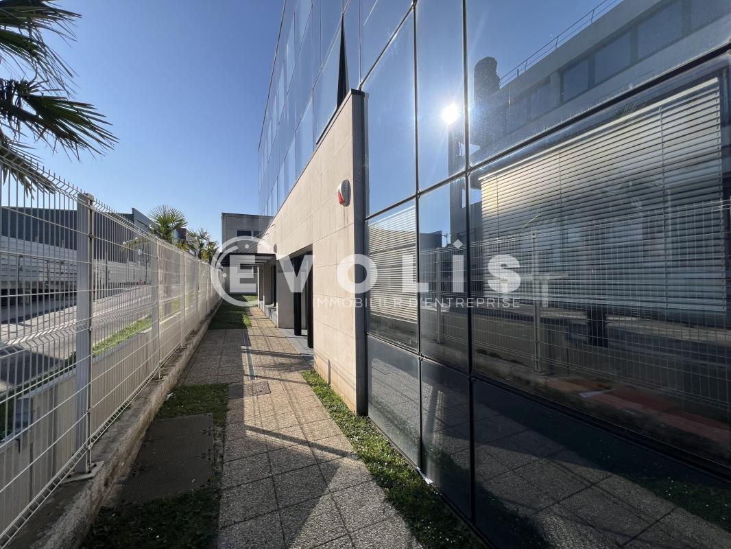 102 Bis Avenue Georges Clémenceau, Bry-sur-Marne for lease Building Photo- Image 1 of 21