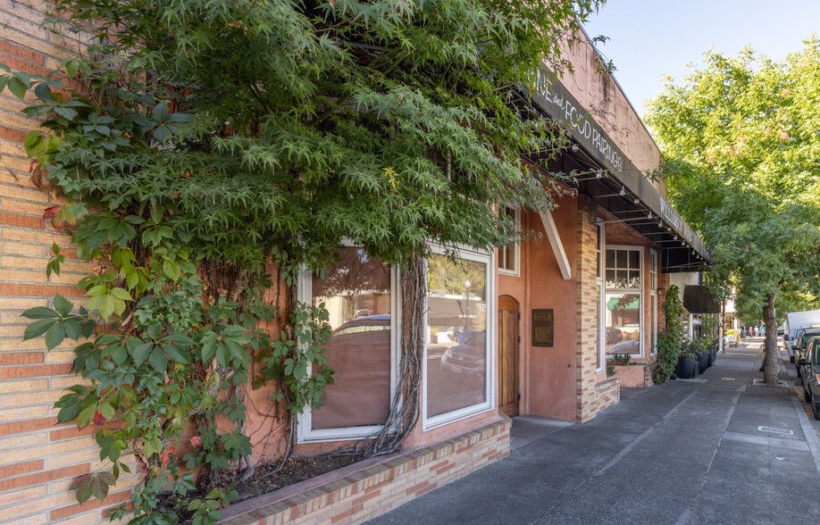 132-134 Matheson St, Healdsburg, CA for lease - Building Photo - Image 3 of 11