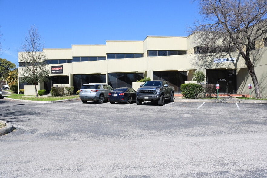 500 Sandau Rd, San Antonio, TX for lease - Building Photo - Image 2 of 6