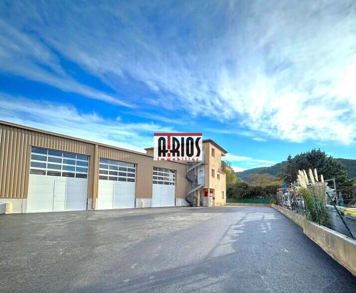 Industrial in La Crau for lease - Building Photo - Image 2 of 8