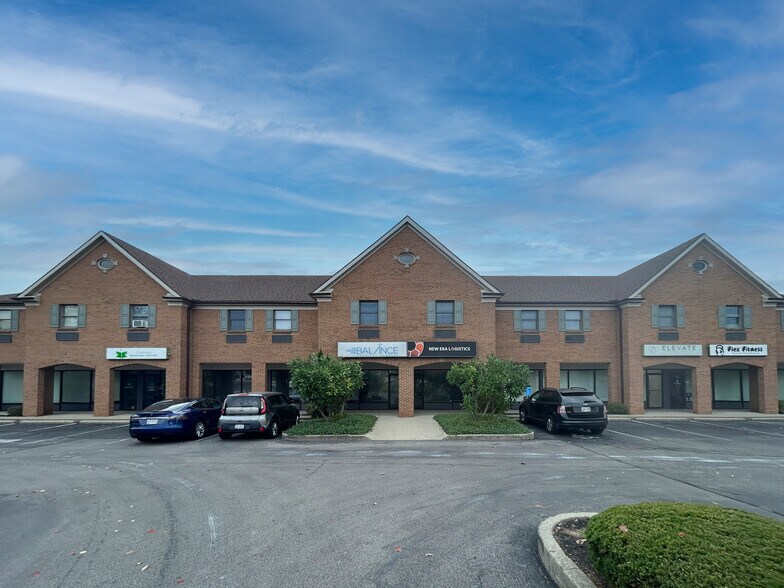 9402-9420 Towne Square Ave, Blue Ash, OH à louer - Photo du bâtiment - Image 1 de 7