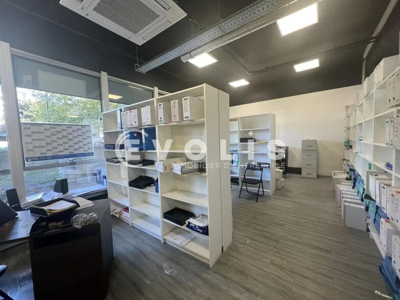 Bureau dans Maisons-Alfort à louer - Photo intérieure - Image 3 de 8