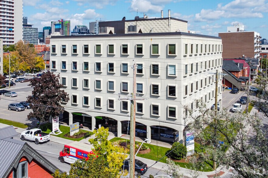 381 Kent St, Ottawa, ON à vendre - Photo principale - Image 1 de 1