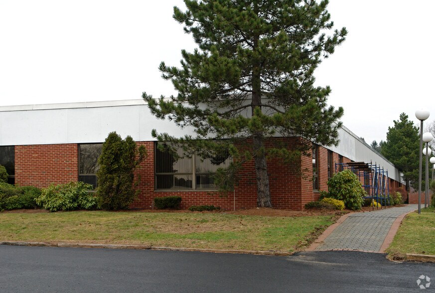 16 Electronics Ave, Danvers, MA à louer - Photo principale - Image 1 de 5