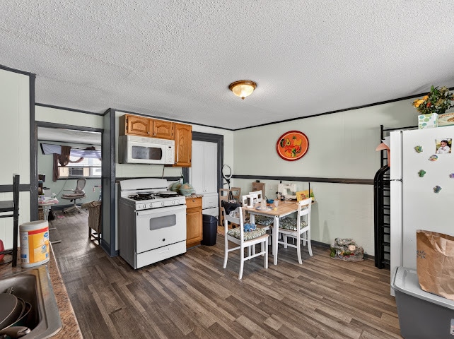 29 Mowry St, Central Falls, RI for sale - Building Photo - Image 2 of 13