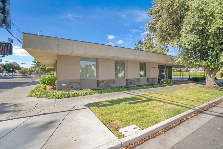 222 Court St, Woodland, CA à vendre - Photo du bâtiment - Image 2 de 21