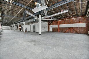 105 N Sandusky St, Mount Vernon, OH for lease Interior Photo- Image 2 of 5