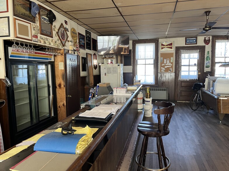100 S Main St, Castleton On Hudson, NY for sale - Interior Photo - Image 2 of 7