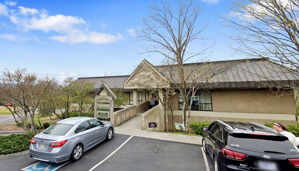 675 Middle Creek Rd, Sevierville, TN for sale - Building Photo - Image 1 of 3