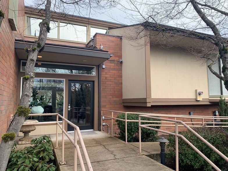 2233 Willamette St, Eugene, OR for lease - Building Photo - Image 1 of 4