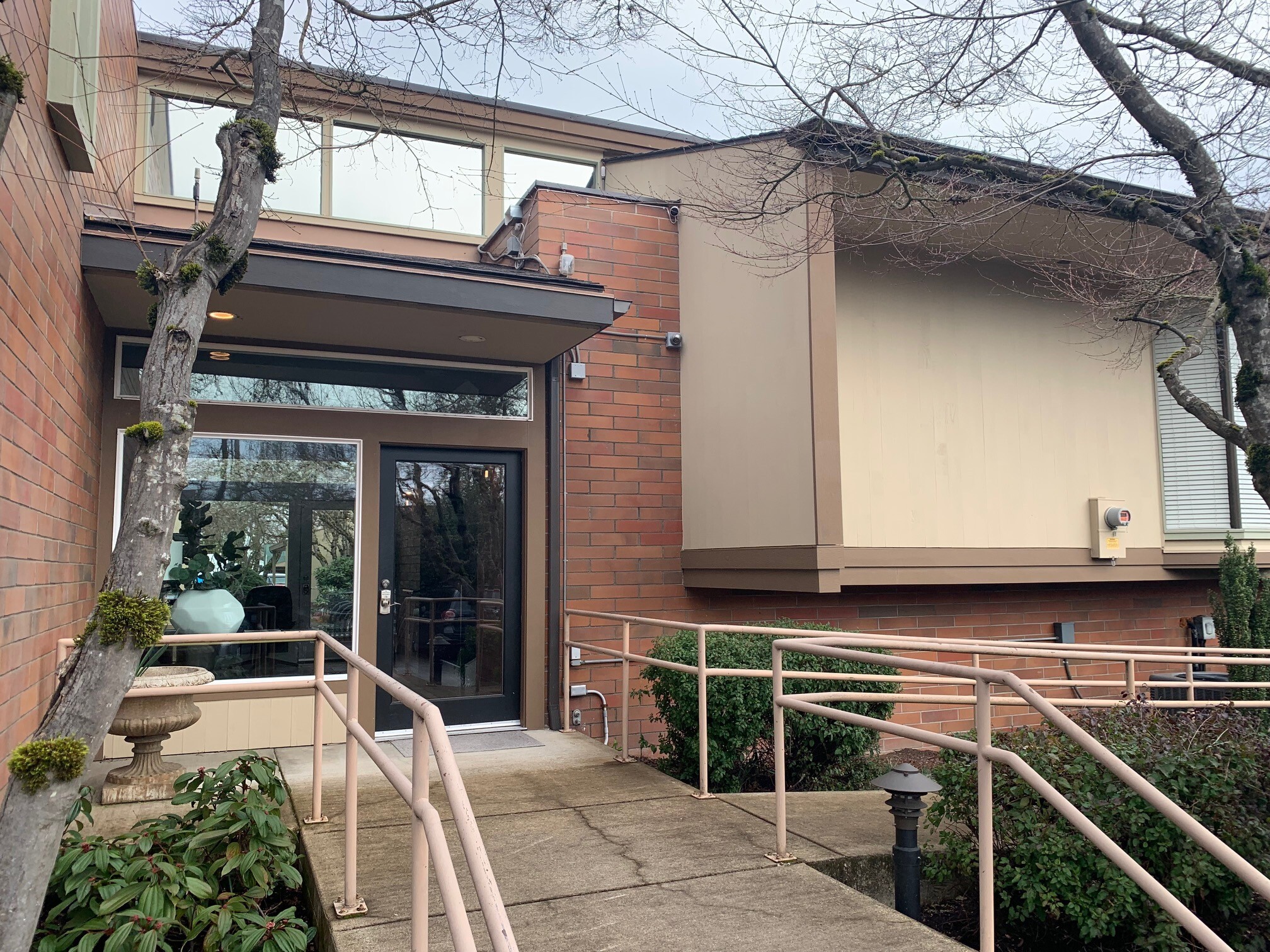 2233 Willamette St, Eugene, OR for lease Building Photo- Image 1 of 5