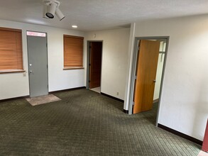 74 E 18th Ave, Eugene, OR for lease Interior Photo- Image 2 of 5