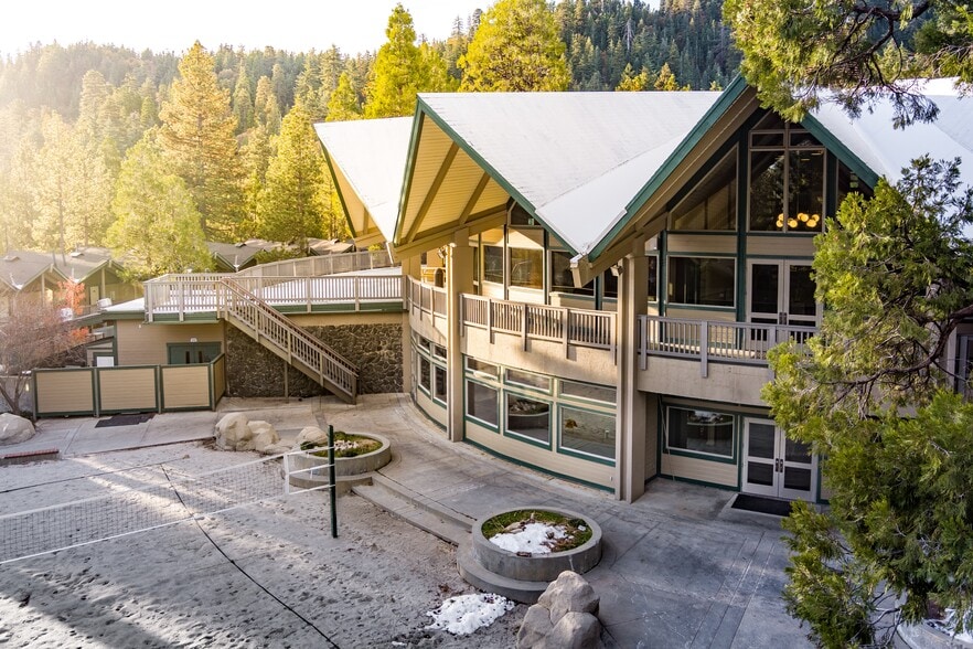 26409 State Highway CA-189, Twin Peaks, CA à vendre - Photo du bâtiment - Image 2 de 36
