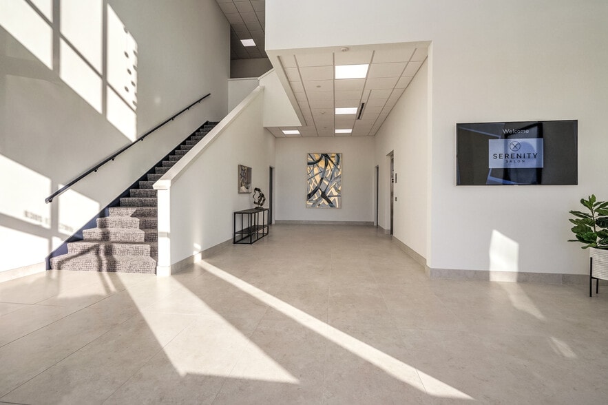 6305 E 120th Ct, Tulsa, OK for lease - Interior Photo - Image 2 of 11