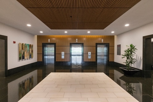 8521 leesburg Pike, Vienna, VA à louer - Hall d’entrée - Image 2 de 11
