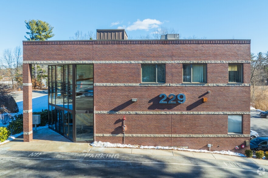 229 Billerica Rd, Chelmsford, MA for lease - Building Photo - Image 3 of 5