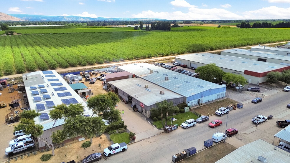 1848 Industrial Way, Sanger, CA à louer - Aérien - Image 3 de 17