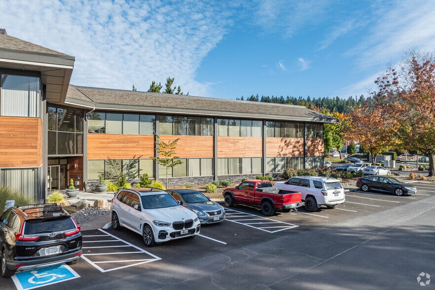 25195 SW Parkway Ave, Wilsonville, OR for lease - Building Photo - Image 3 of 10