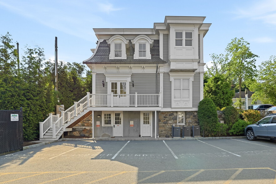 470 Main St, Armonk, NY à vendre - Photo du bâtiment - Image 3 de 17