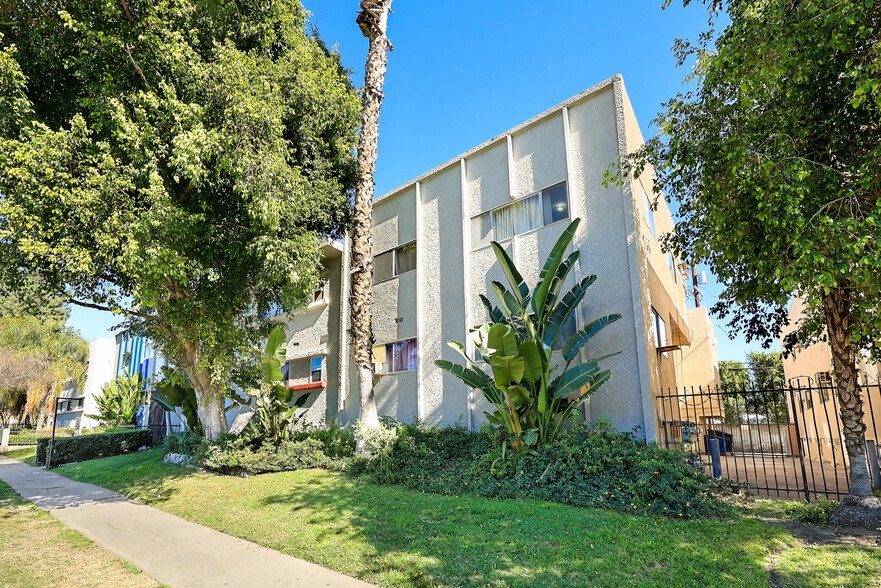 8924 Van Nuys Blvd, Panorama City, CA à vendre - Photo du bâtiment - Image 3 de 20