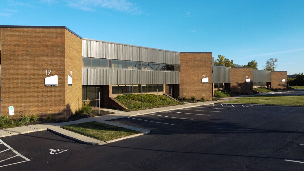 1717-4189 Arlingate Ln, Columbus, OH à louer - Photo du bâtiment - Image 2 de 10