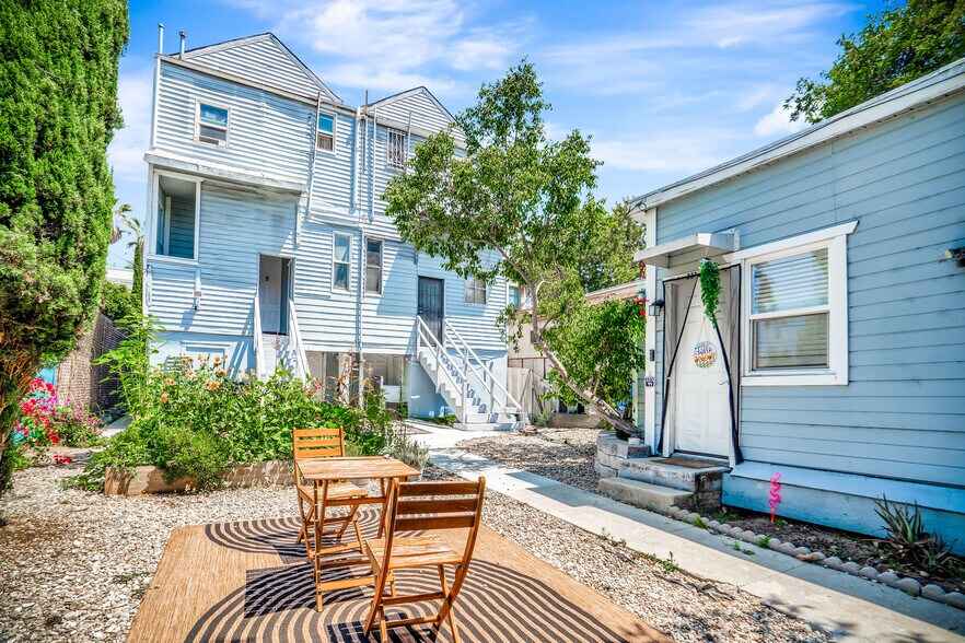 333 N Union Ave, Echo Park, CA à vendre - Photo du bâtiment - Image 2 de 13