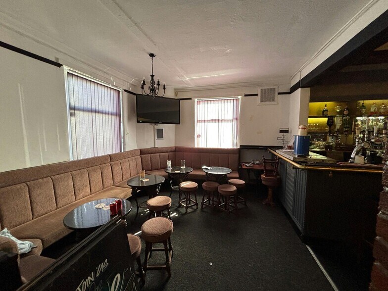 36 Manchester Old Rd, Bury à vendre - Photo du bâtiment - Image 3 de 16