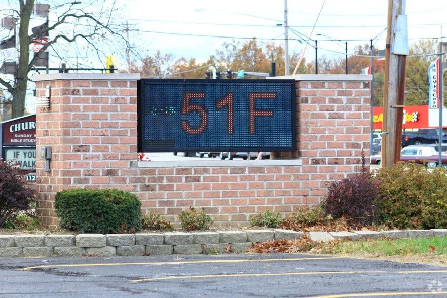 1131 E Broad St, Elyria, OH à louer - Photo du bâtiment - Image 3 de 15