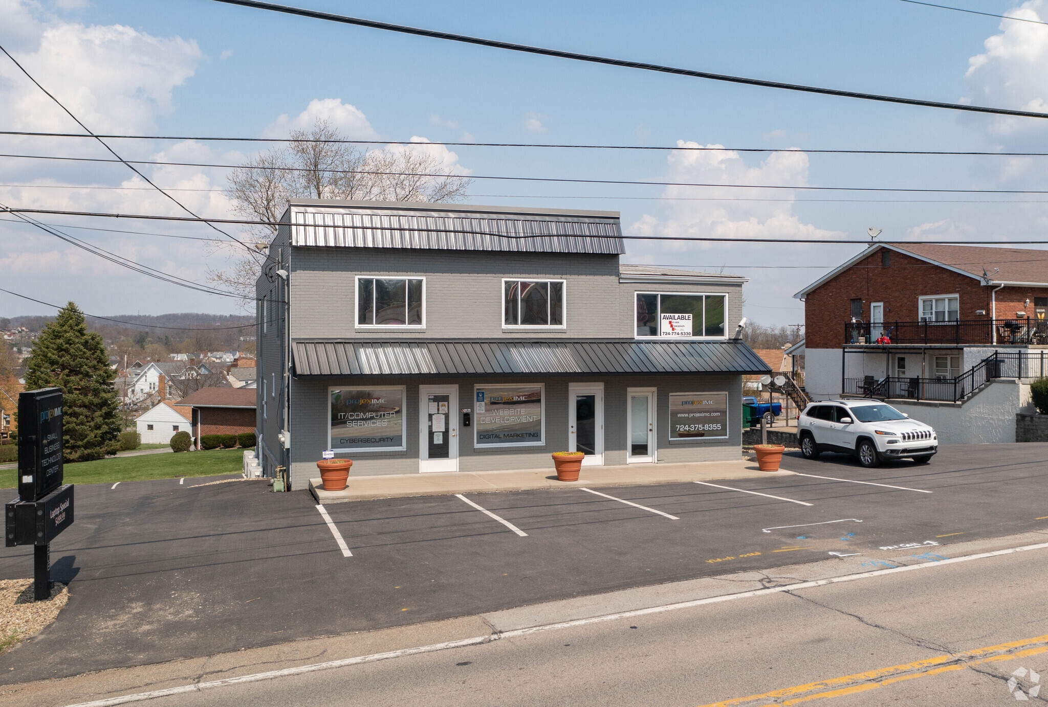 2608 Brodhead Rd, Aliquippa, PA for lease Primary Photo- Image 1 of 18