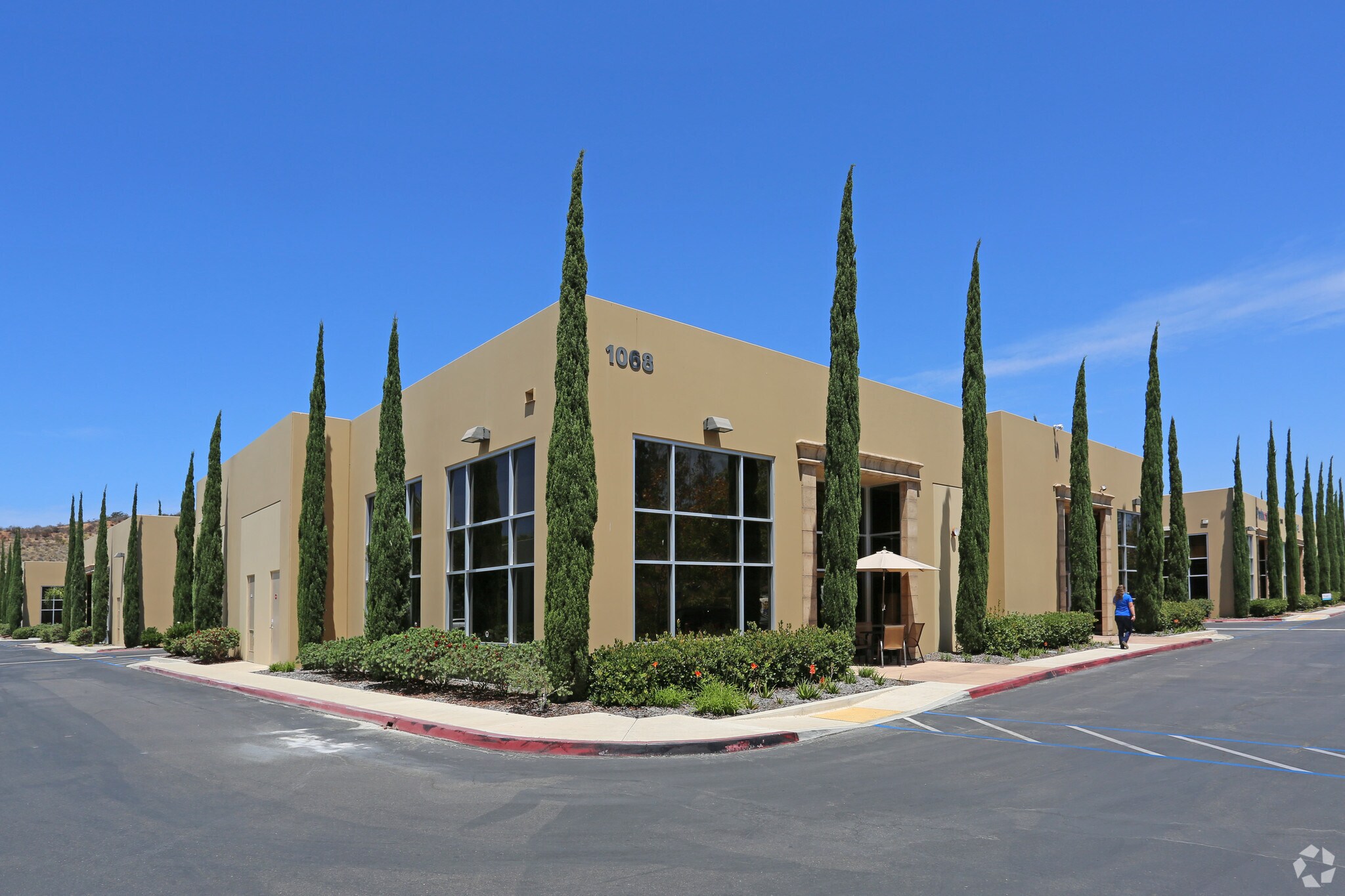 1068 La Mirada Ct, Vista, CA à vendre Photo du bâtiment- Image 1 de 1